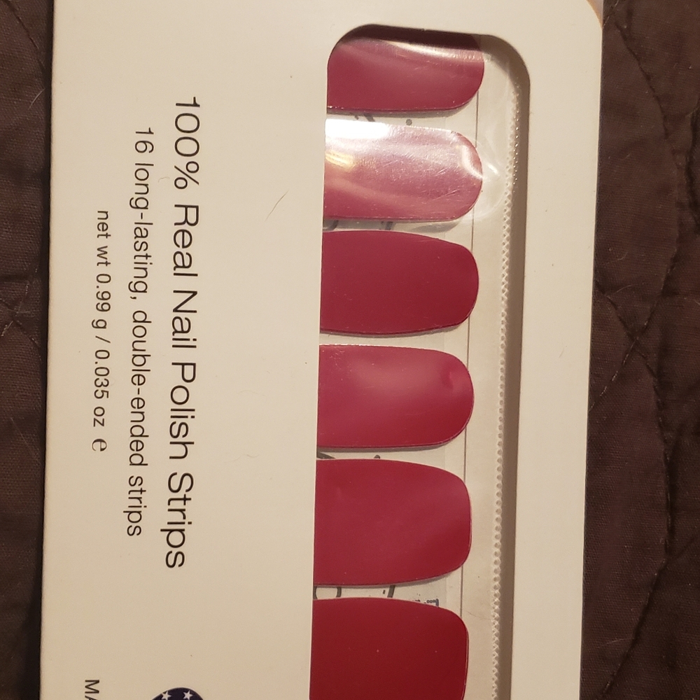 Color street nail strips